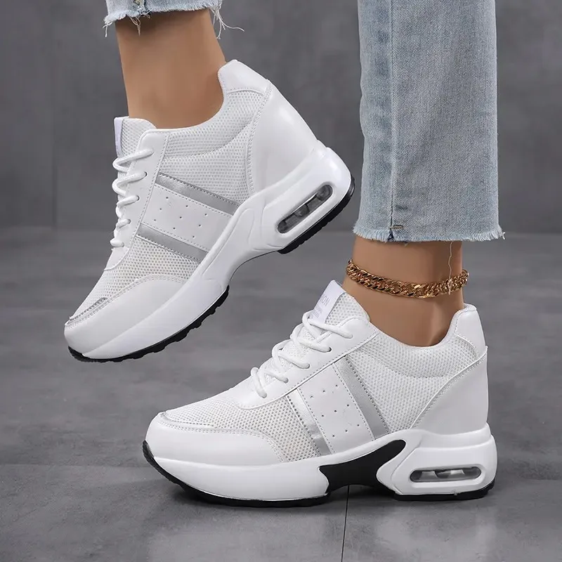 Women's Sport Shoes Heightening Inner Leather Surface Thick Bottom Black Shoes Bright Strip Large Size Color Block Single Shoes