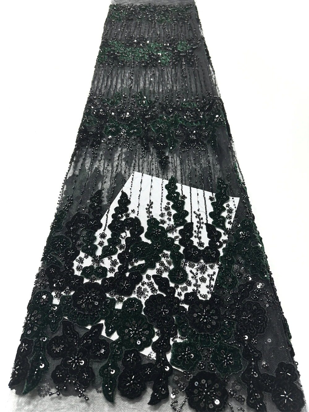 

Роскошная нигерийская бархатная кружевная ткань с блестками, 2026, высококачественная африканская кружевная ткань с тяжелым бисером и жемчугом для женских вечерних платьев