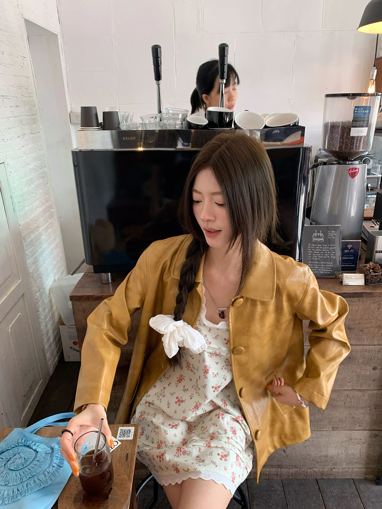 

Loose Form Retro Yellow Leather Jaet Amber Wax Dental Guard Dog Large Size Spring 2026 Long Sve Regular Length