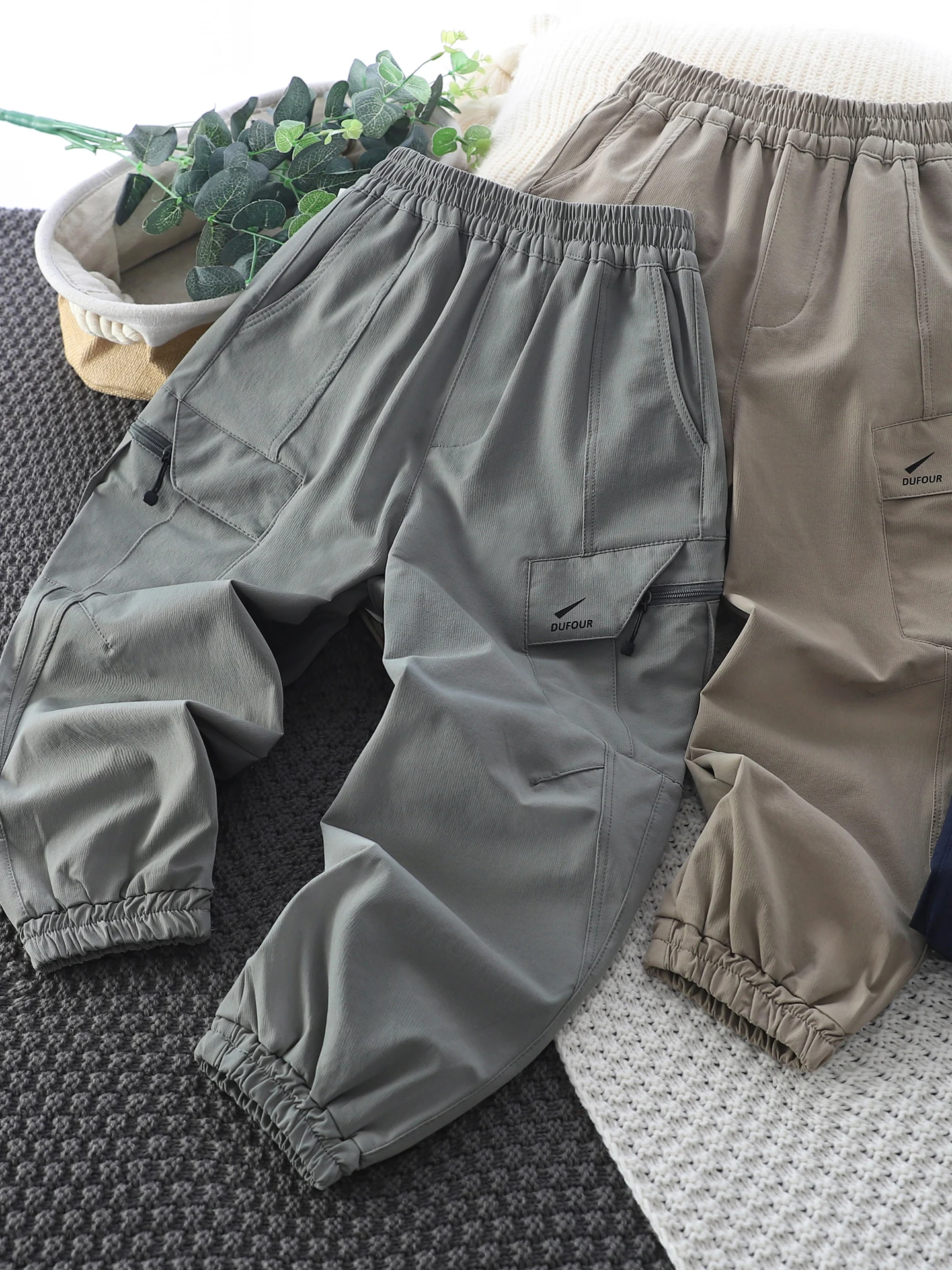 男の子用アウトドア防風カジュアルロングパンツ-2026年春秋-子供用ハンサムワークウェア防水ハイキングパンツ