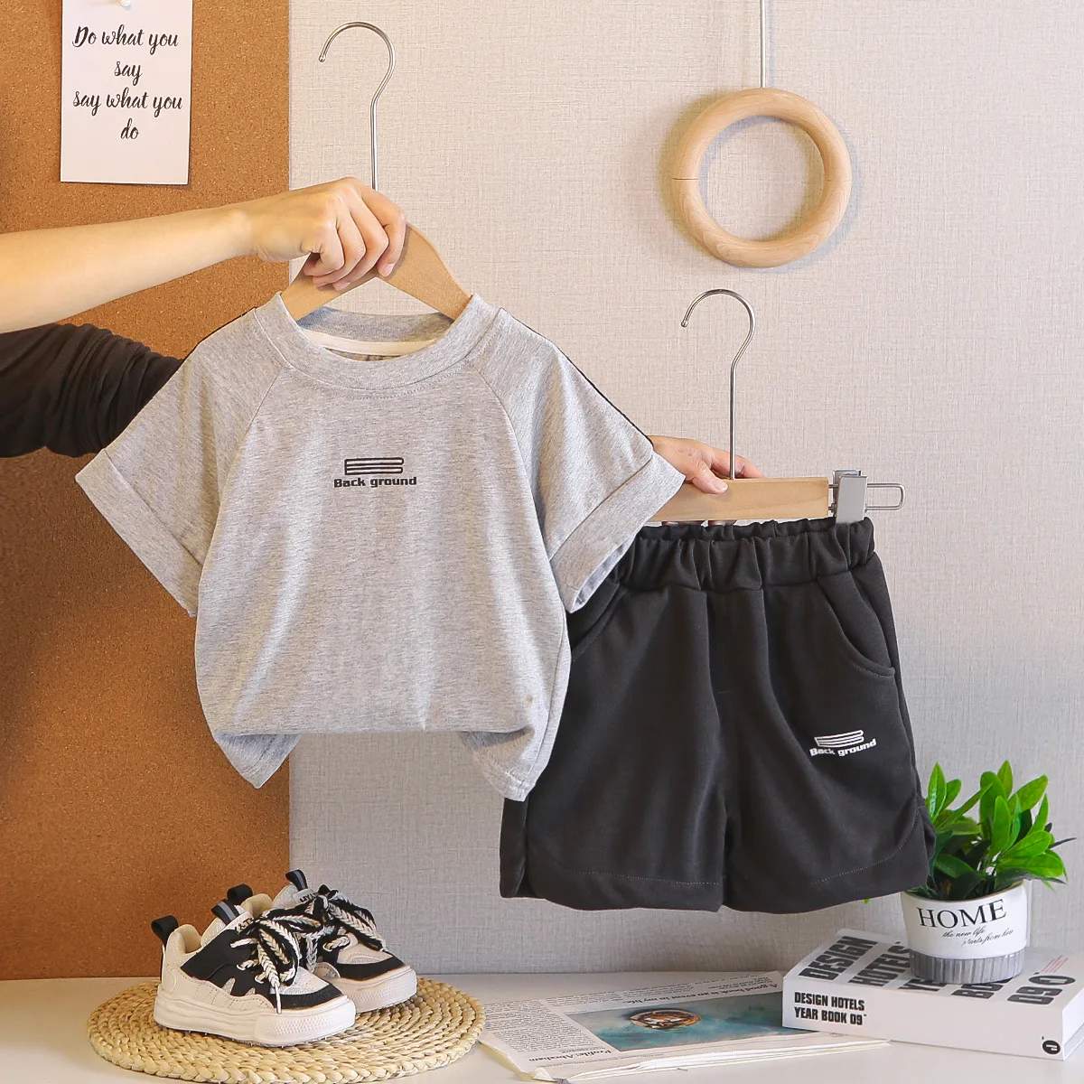 Kids Boys 2PCS Casual Outfit, Raglan Sleeve Letter Print Short Sleeve Tops and Shorts 2 Piece Set for Summer Daily Wear Playwear