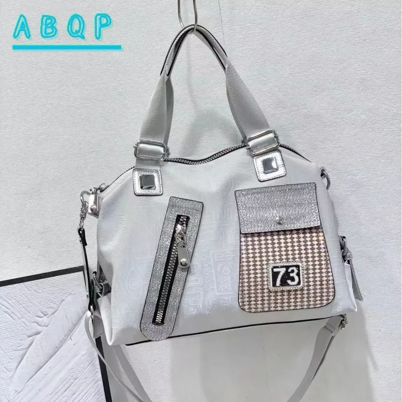 

New Casual Shoulder Bag Personality Bright Drill Piece Embossed Messenger Bag Trendy Versatile Large Capacity Women's Tote Bag