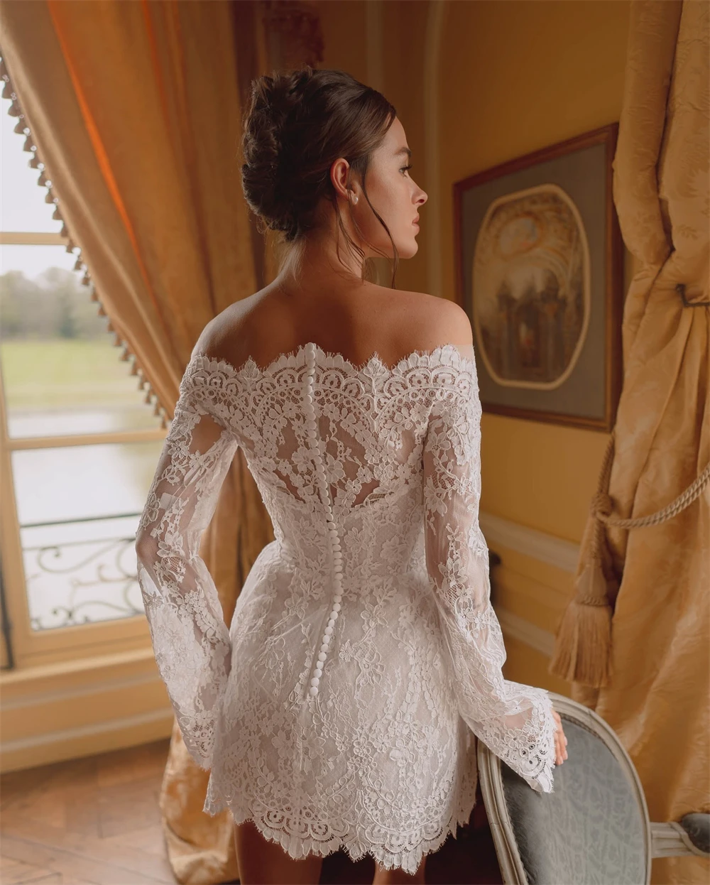 Sansa Maßgeschneiderte weiße Blumenstickerei Illusion Ballkleider Abnehmbarer Schwanz Mini Vestidos De Noche Langarm Formeller Abend