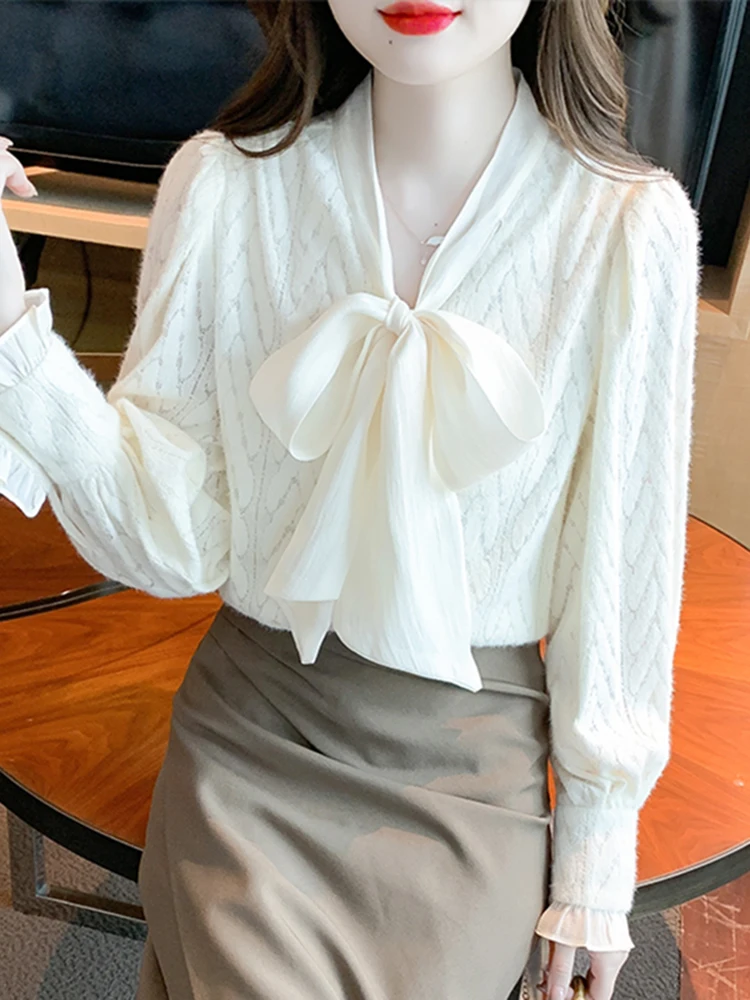 Camiseta Feminina de Renda com Decote em V e Forro, Camada Base com Nó, Estilo Outono, Cor Pura