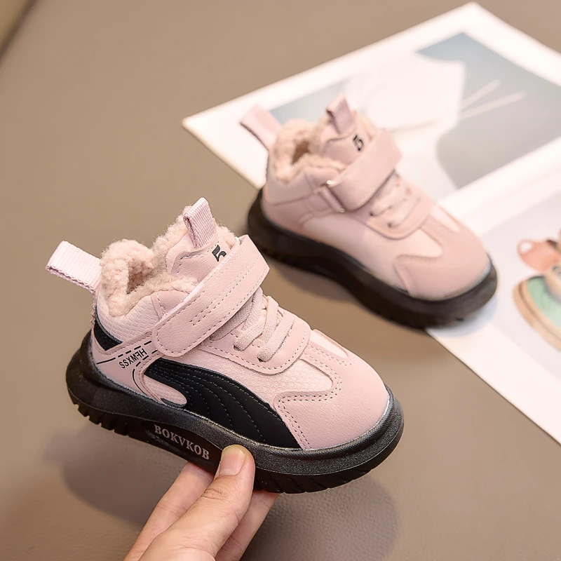 

2025 г., новая зимняя детская обувь, детская уличная спортивная обувь, удобная плюшевая повседневная обувь с мягкой подошвой для мальчиков и девочек