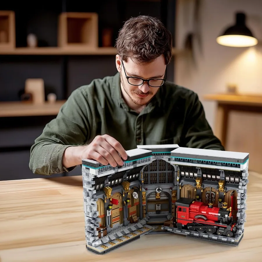 Juego de construcción de libros de tren mágico con luces, Kit de construcción de sujetalibros creativos, estantería, decoración del hogar, 2795 Uds., modo de rincón de libros, 66031