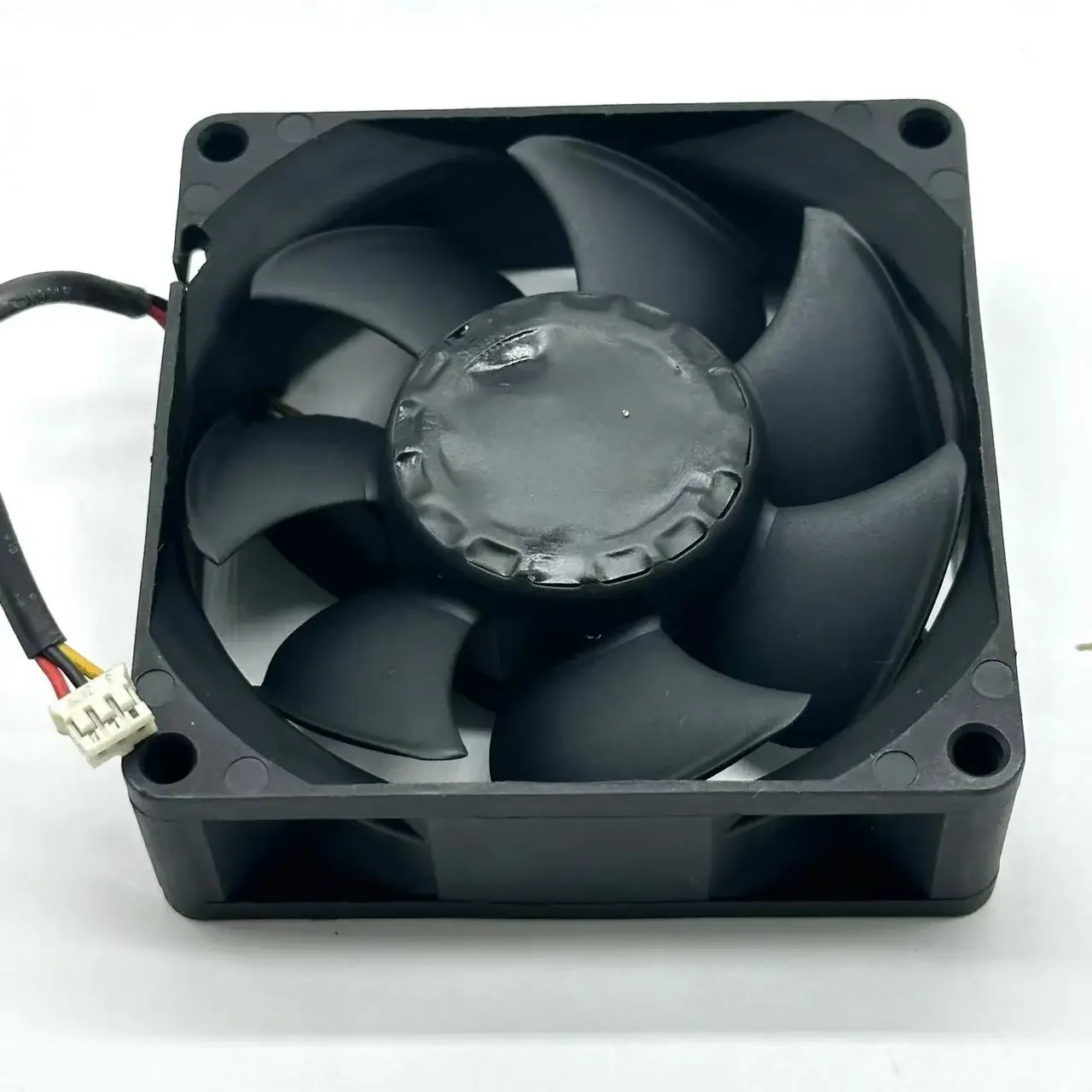 AVC DATC0825B2G 022 DC 12V 1.60A 80x80x25mm 3-Wire Server Cooling Fan