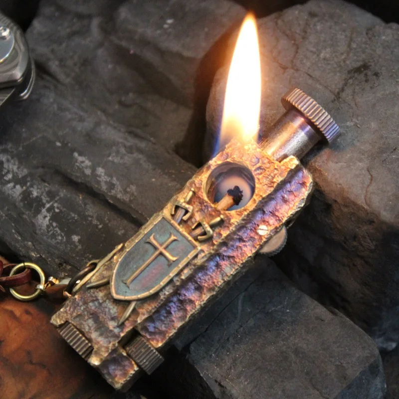 2026 New Handmade Brass Lighter, Retro Portable Cigarette Lighter, Men's High-end Gift Cigarette Accessories