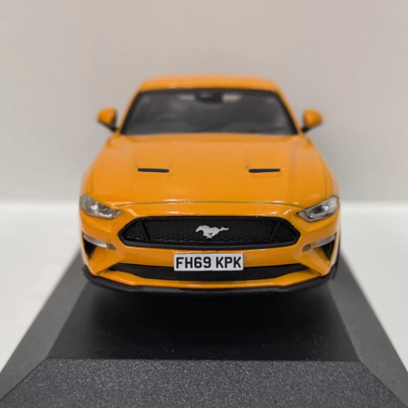 

CORGI масштаб 1/43 Mustang MK6 GT сплав имитация модели автомобиля статическая коллекция украшенные праздничные подарки игрушки сувенирный подарок