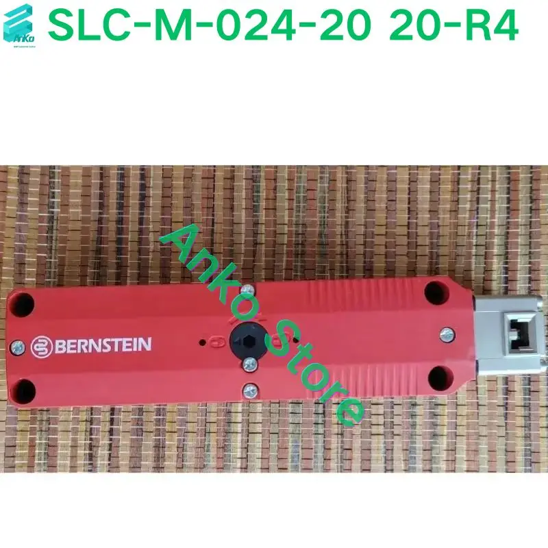 Brand-new  Safety switch SLC-M-024-20/20-R4