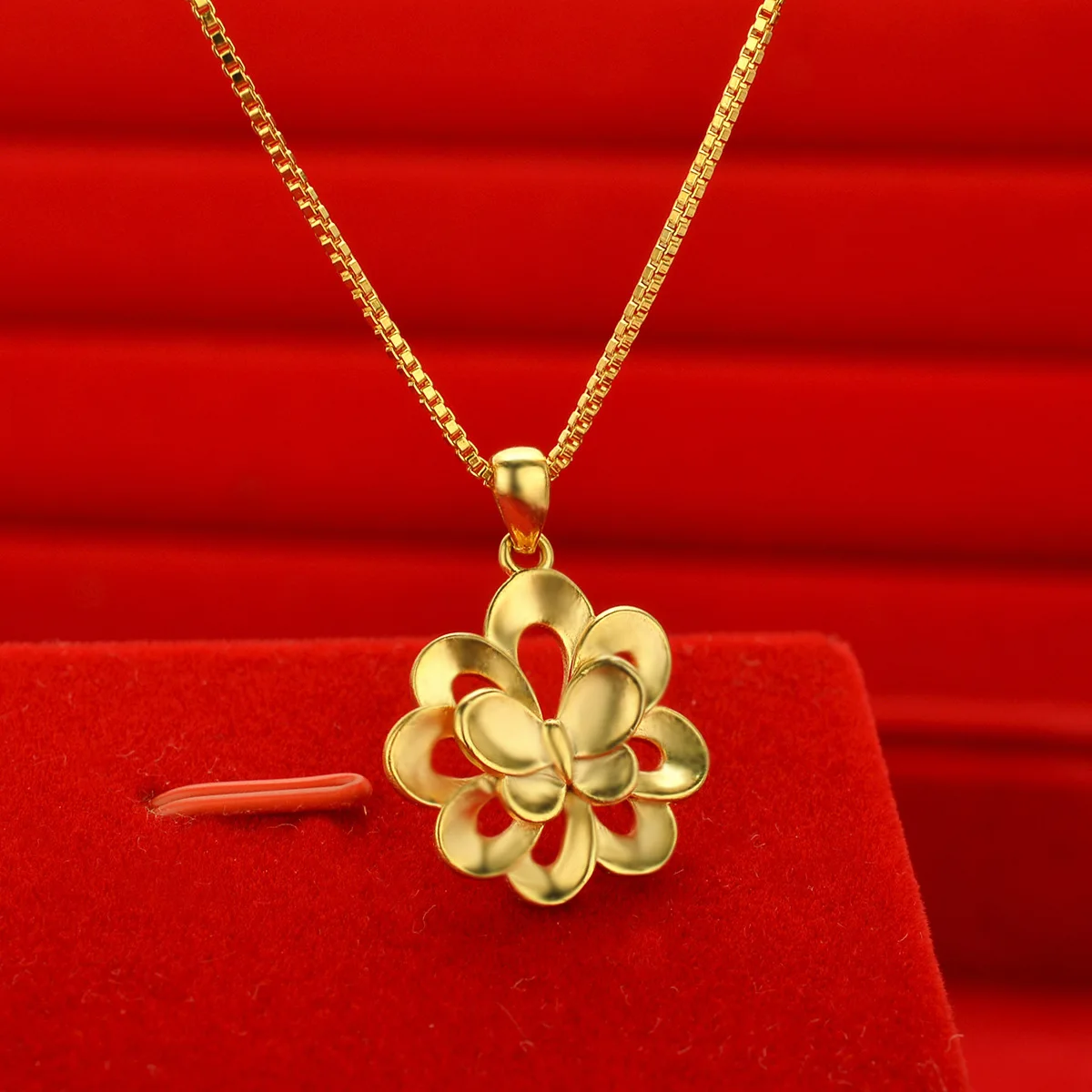 

Boutique AU999 gold necklace for women Japanese and Korean fashion flower blossoming pendant flower pendant clavicle chain gift