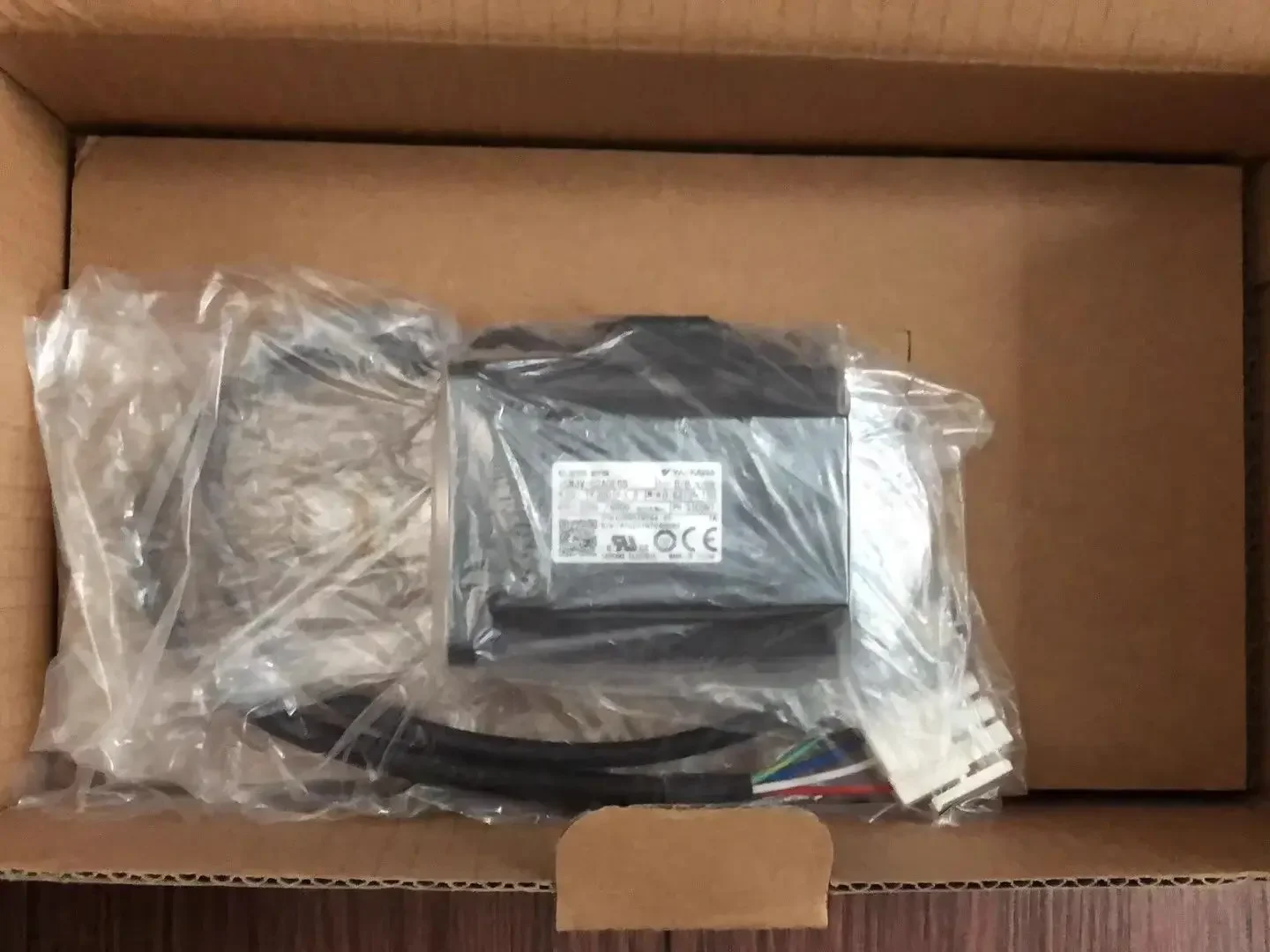 

SGMJV-02AAA6E Brand New Servo Motor Original Genuine，Fast shipping，SGMJV 02AAA6E