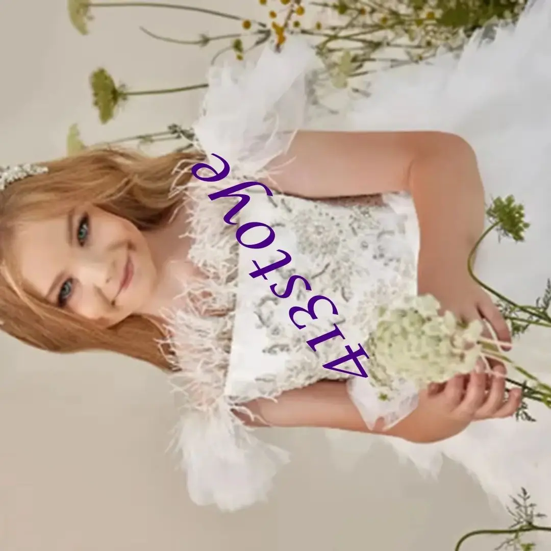 Customized Lvory Flower Girl Dresses For Wedding Tulle Tiered Feather Appliques Gorgeous Kids Quinceanera First Communion Gown