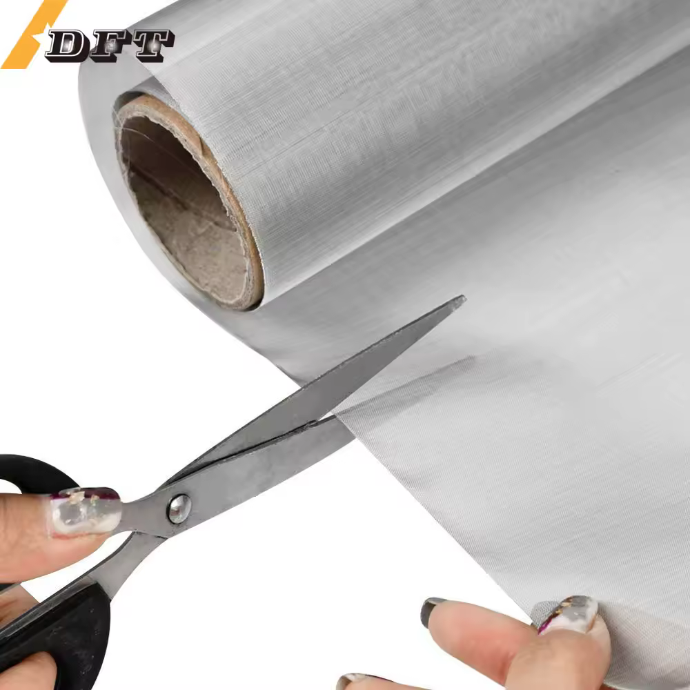 Tela de filtro de aço inoxidável 304, malha de metal tecida, folha de filtro de aço inoxidável e janelas de ventilação adequadas.