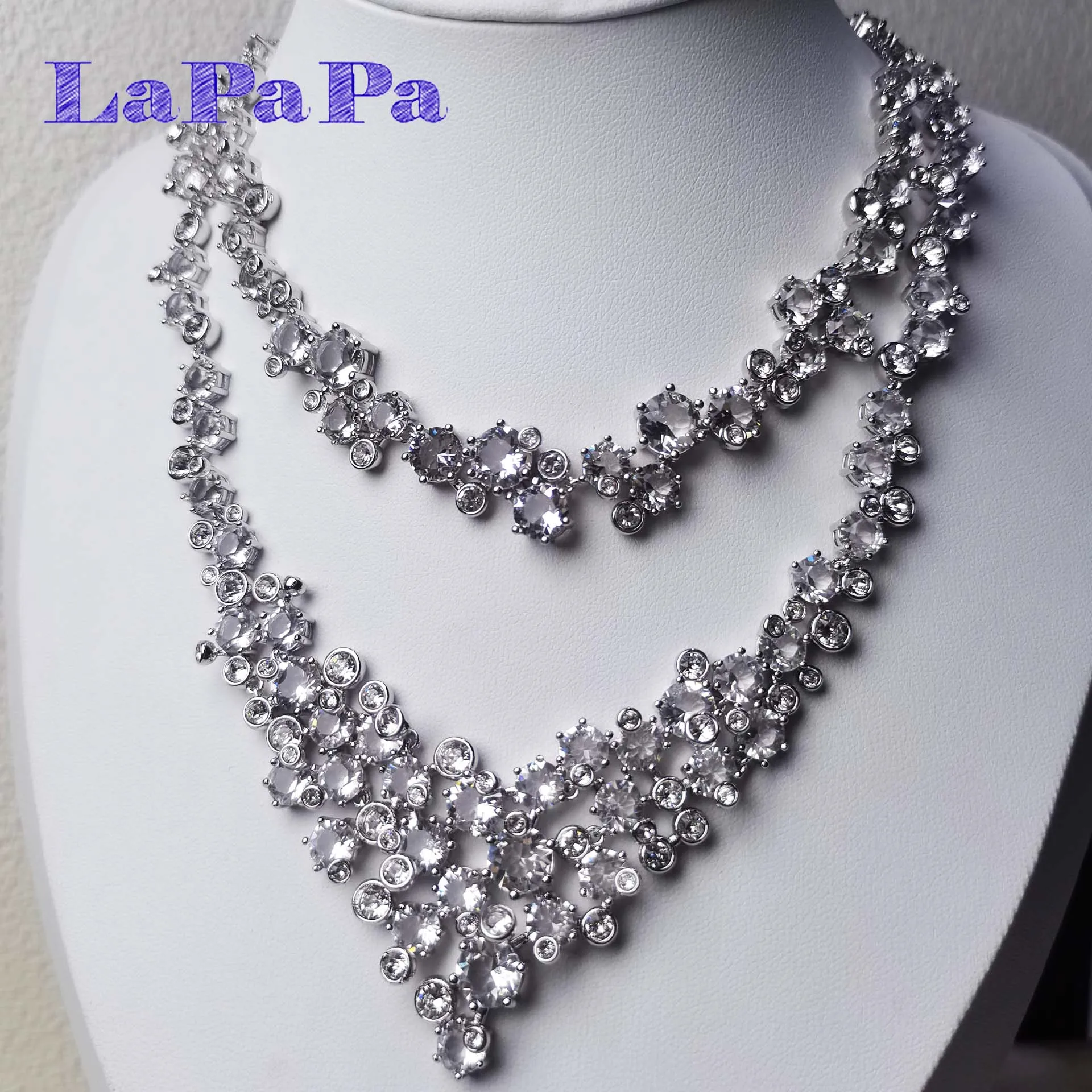 

2025 Original Dazzling Water Drop Exquisite Jewelry Set Charming for Women Necklace Earrings Bracelet Ring High-End Wedding Gift