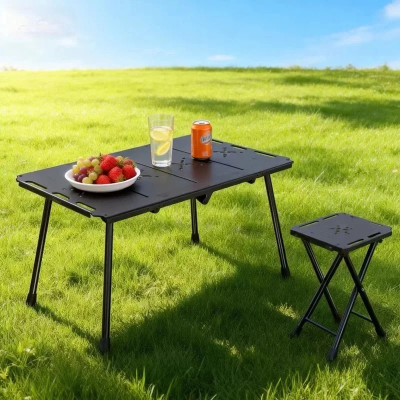 4-Leaf Igt Folding Camping Table Black Easy-To-Assemble Lightweight Table Includes Carrying Bag