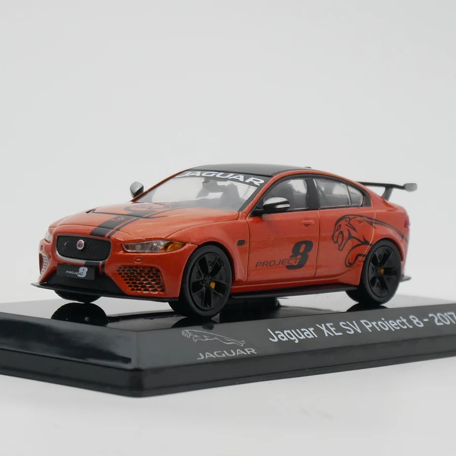 

Модель автомобиля из сплава Jaguar XE SV 2017 1:43, коллекционная игрушка, сувенирное украшение, Подарочные игрушки, автомобили