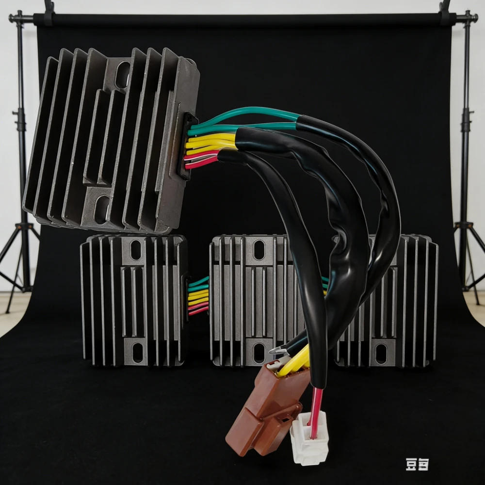 

1pc Regulated Voltage Regulator Rectifier For KT/M 690 Du/ke 690 HardEnduro Supermoto 690 R 2008 Adventure 990 LC8 2008-2010 09