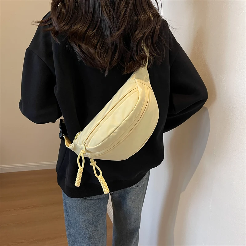 Riñonera de nailon versátil para mujer, bolso de pecho ligero e informal, de alta calidad, a la venta, para otoño, 2023