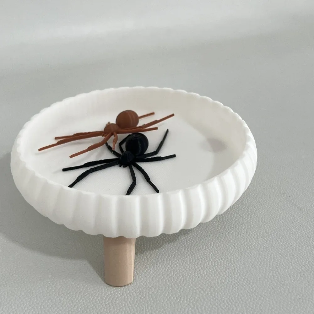 3D-Printed Three-Legged Storage Tray Round Minimalist Style Key Trinket Jewelry Tray Rippled Artistic Sundries Storage Dish