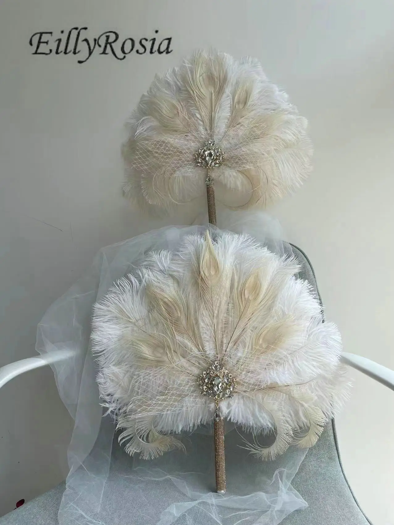 Abanico de mano de plumas de piel para novia, pluma de avestruz blanca y marfil con broche, ramo, accesorios para fotos, Vintage de los años 1920