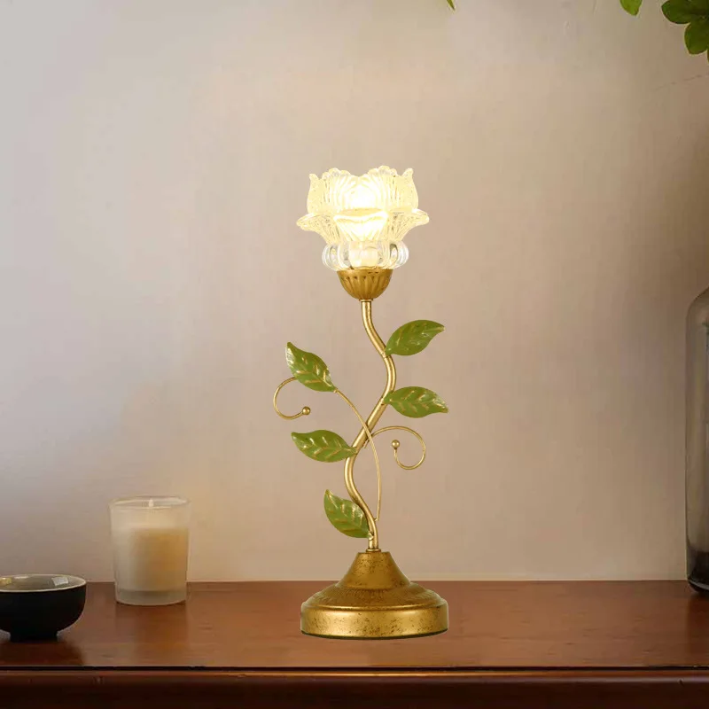 French Retro Table Light American Countryside Living Room Modern Minimalist Creative Flower Decoration Bedroom Glass Desk Lamps