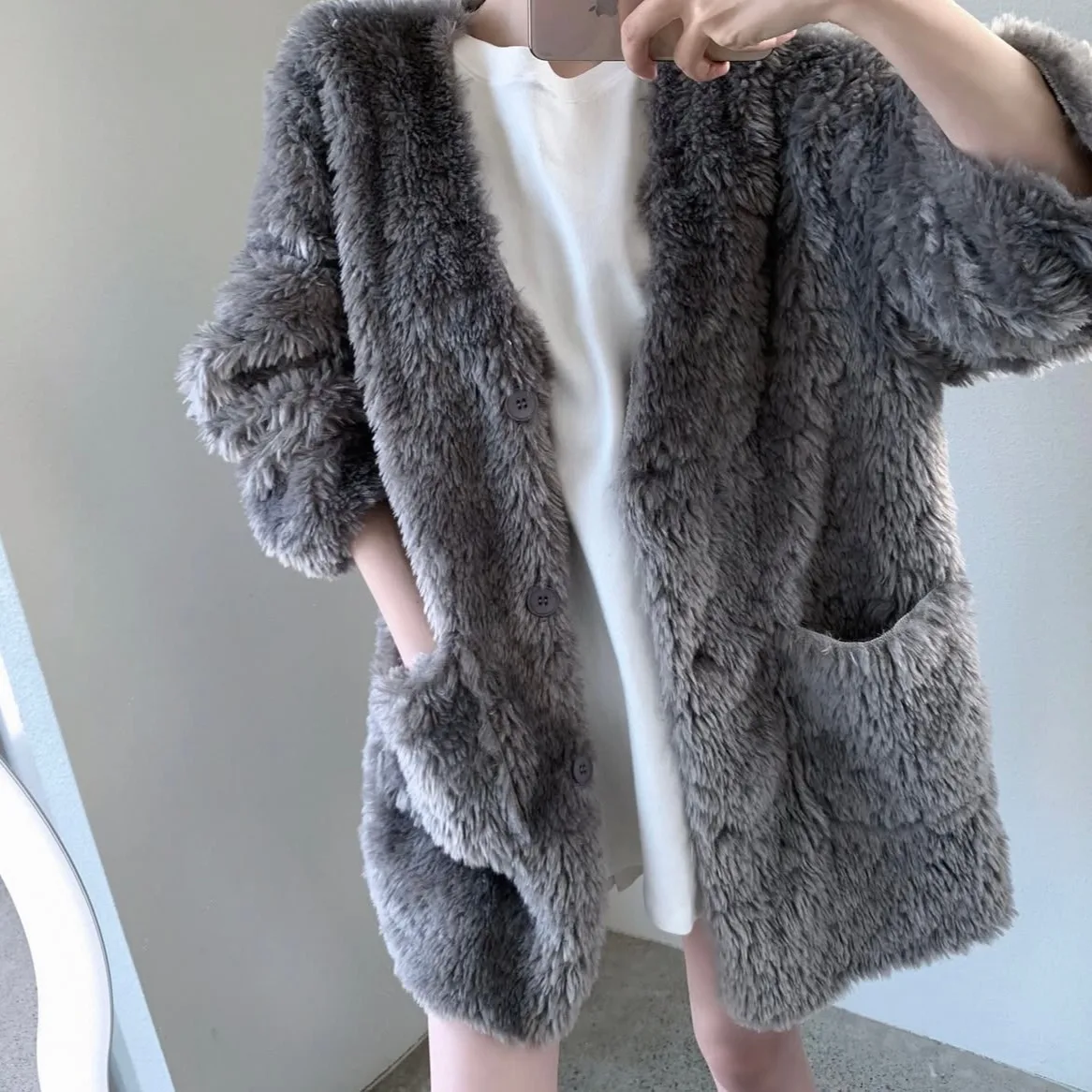 เสื้อโค้ทขนสัตว์ผู้หญิงสไตล์เกาหลี รุ่นใหม่ ใส่สบาย อุ่น ทรงหลวม ช่วยให้ดูผอม ใส่ได้หลายโอกาส เหมาะสำหรับฤดูใบไม้ร่วงและฤดูหนาว