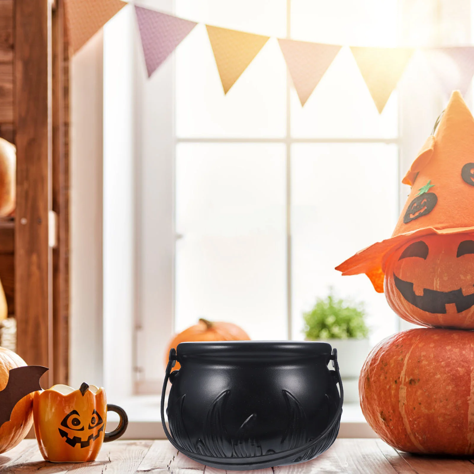 Halloween Themed Decorations Large Size Witch Bucket Plastic Round Basket(Black) candy kettle candy jar