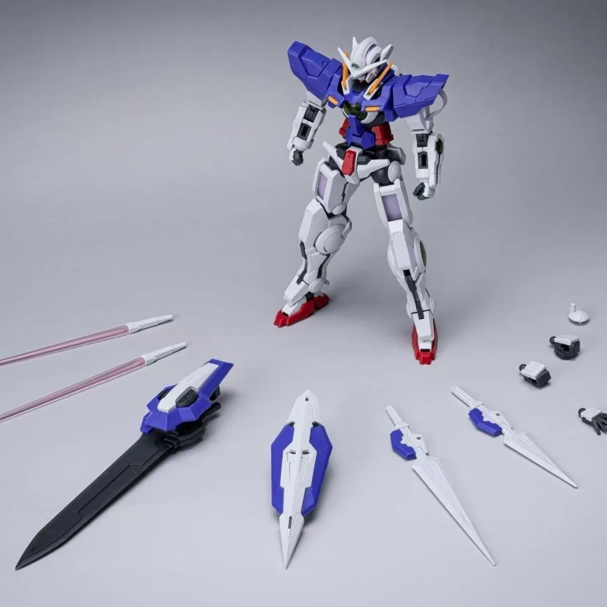 GBC Modello Exia HG 1/144 GN-001 Kit modello di assemblaggio Giocattoli Action Figure Kit modello in plastica Giocattolo da collezione Robot in plastica Regalo per hobby