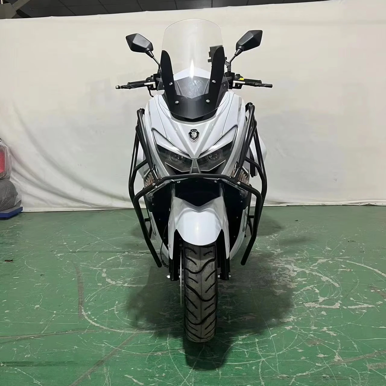 China Factory 150CC 4 Stroke 120km/h Fast Speed Gas Motorcycle with Large Storage Box