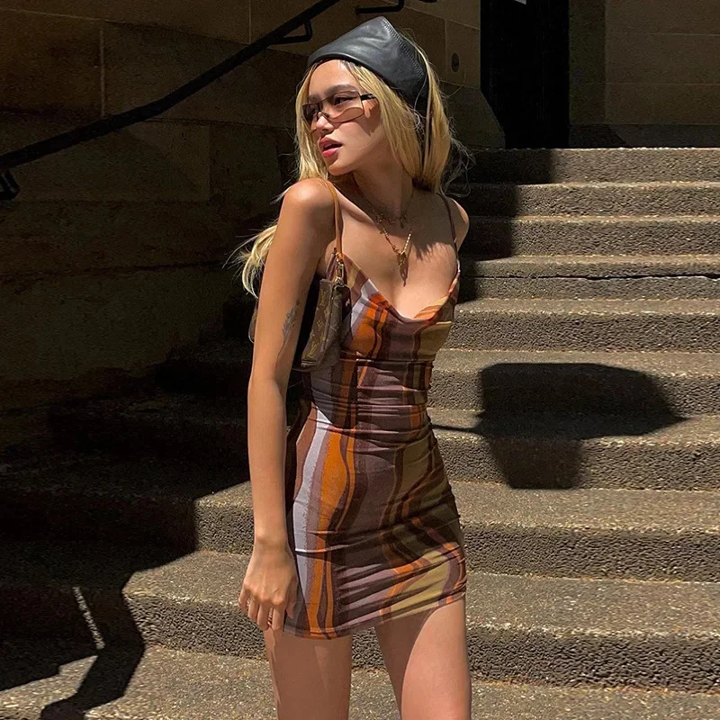 

Y2k hollowed out European and American French chic camisole dress elegant and sexy backless strapless spicy women's dress