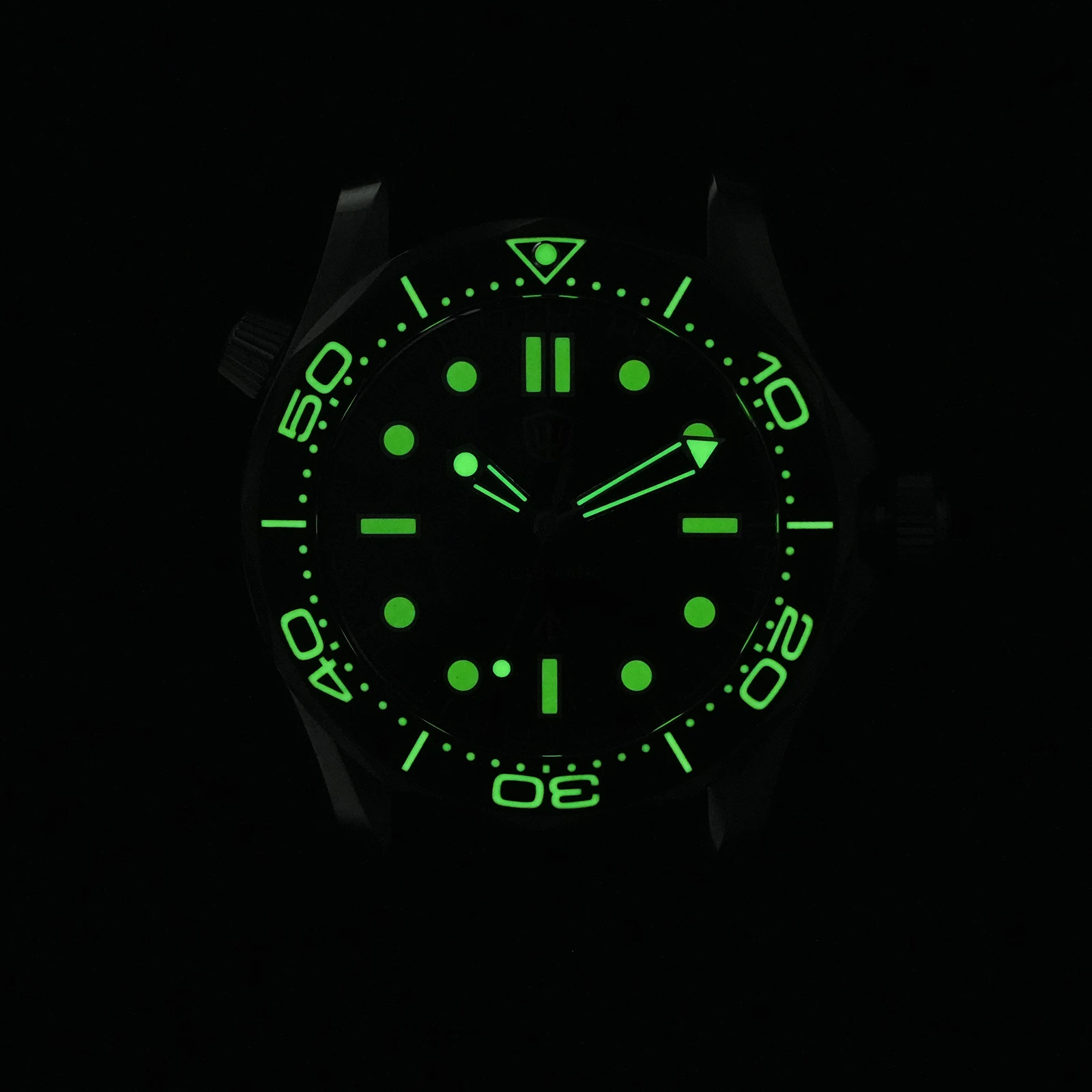 Watchdives WD007 39mm V2 SL3001 Automatische Taucheruhr Titan-Gehäuse Saphirglas 100M Wasserdichtes Ventil Luxus-Herrenuhr – Detail 15