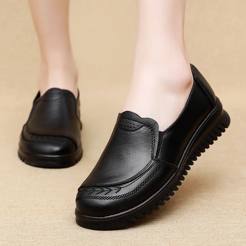 

Black Leather Loafers For Women With Leaf Embroidery Detail Round Toe Non Slip Thick Sole Comfortable Casual Office And Daily