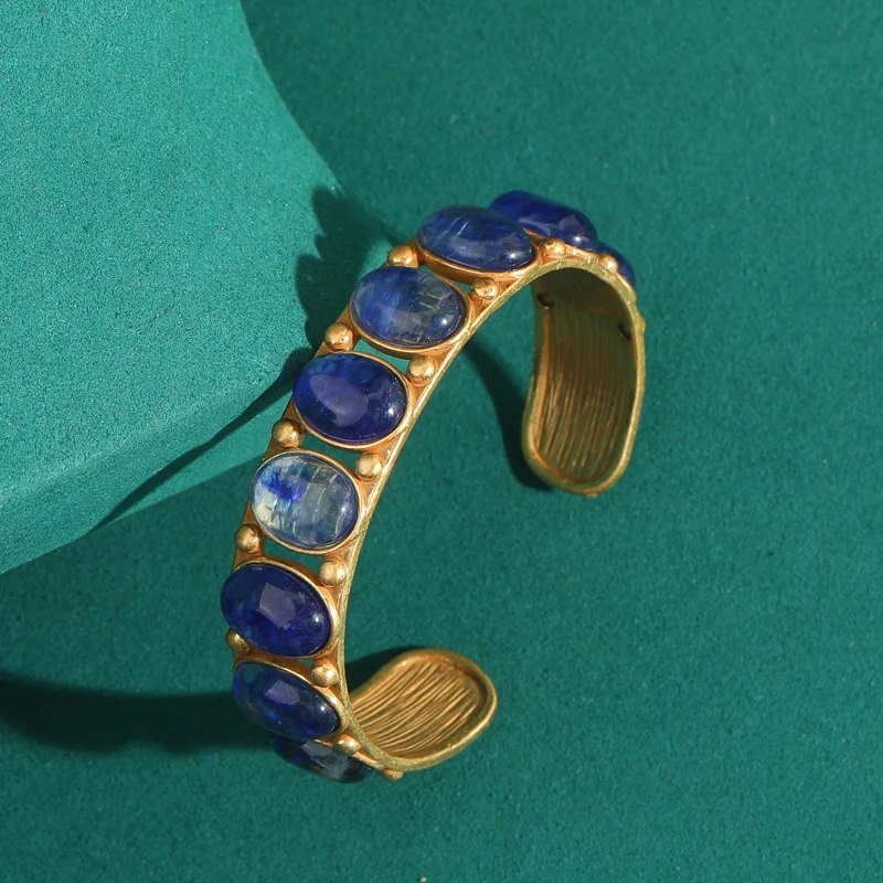 مجوهرات خمر أساور الحجر الأزرق للنساء التدرج عين القط الطبيعية الكفة سوار مجوهرات فاخرة مصمم ريترو 2025 الاتجاه