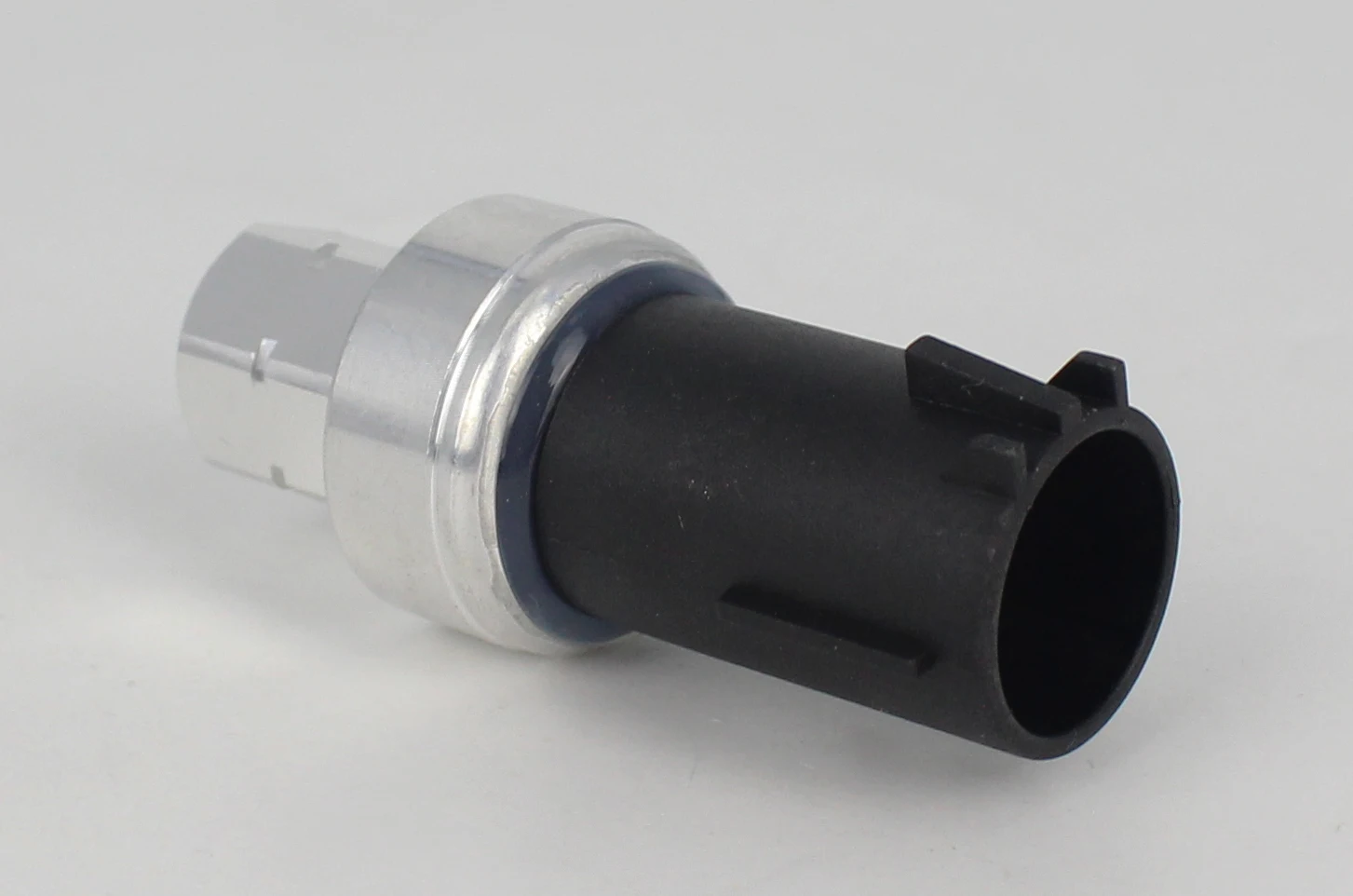 

Переключатель датчика для Ford Trucks OEM # 6F9Z-19D594Aa, F6Cz-19D594Cb ( 2601407 )
