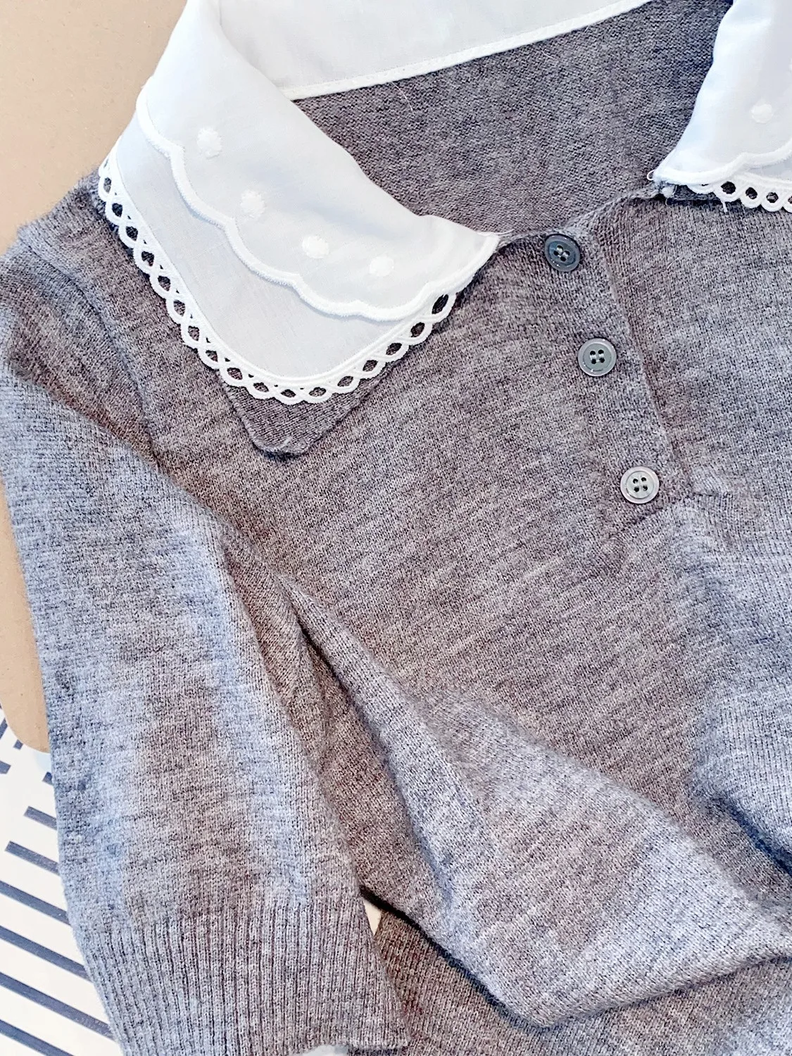 Delicate Lace Short Sleeve Knitted Sweater Women's Unique Style Summer New Fashion Slimming Young-looking Top Gentle Wind