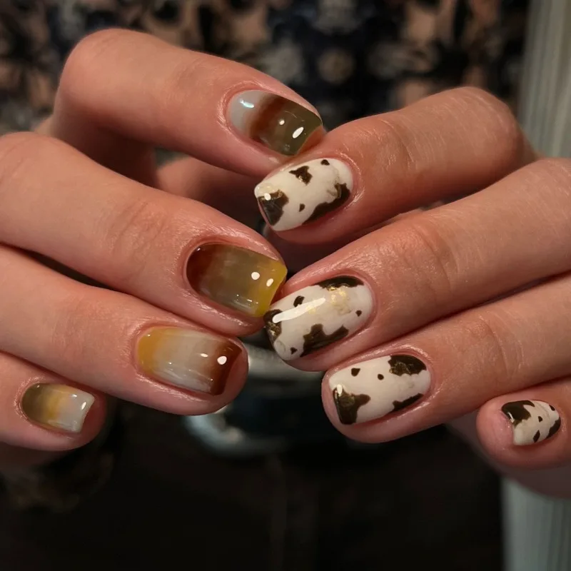 

24PCS Gradient False Nails Smudged Amber Design New Autumn Winter Press on Nails Light Luxury Manicure Popular Cream Fake Nails