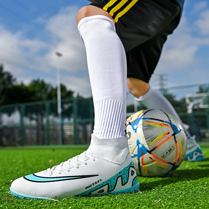 

Men Professional Football Field Boots Indoor Fast Non-Slip Football Shoes TF/FG Soccer Shoes Society Cleats Sneaker Original