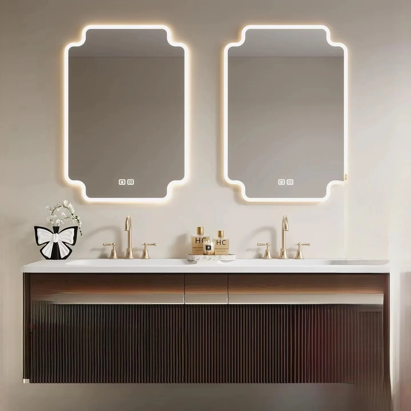 

Modern Classic Bathroom Vanity with Smart Mirror & Sink Luxury Cabinet Set for Villa or Hotel Wall-Mounted Storage