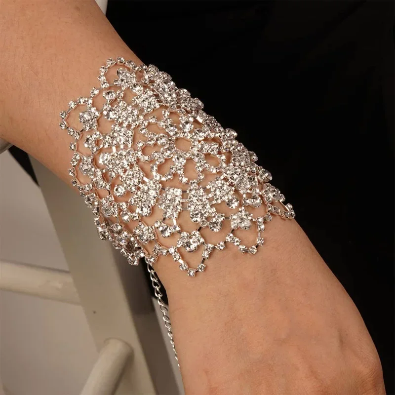 Fashion Rhinestone Flower Wrist Bracelet Prom Jewelry for Women Adjustable Arm Chain Cuff Jewelry Bracelet Accessories Gifts