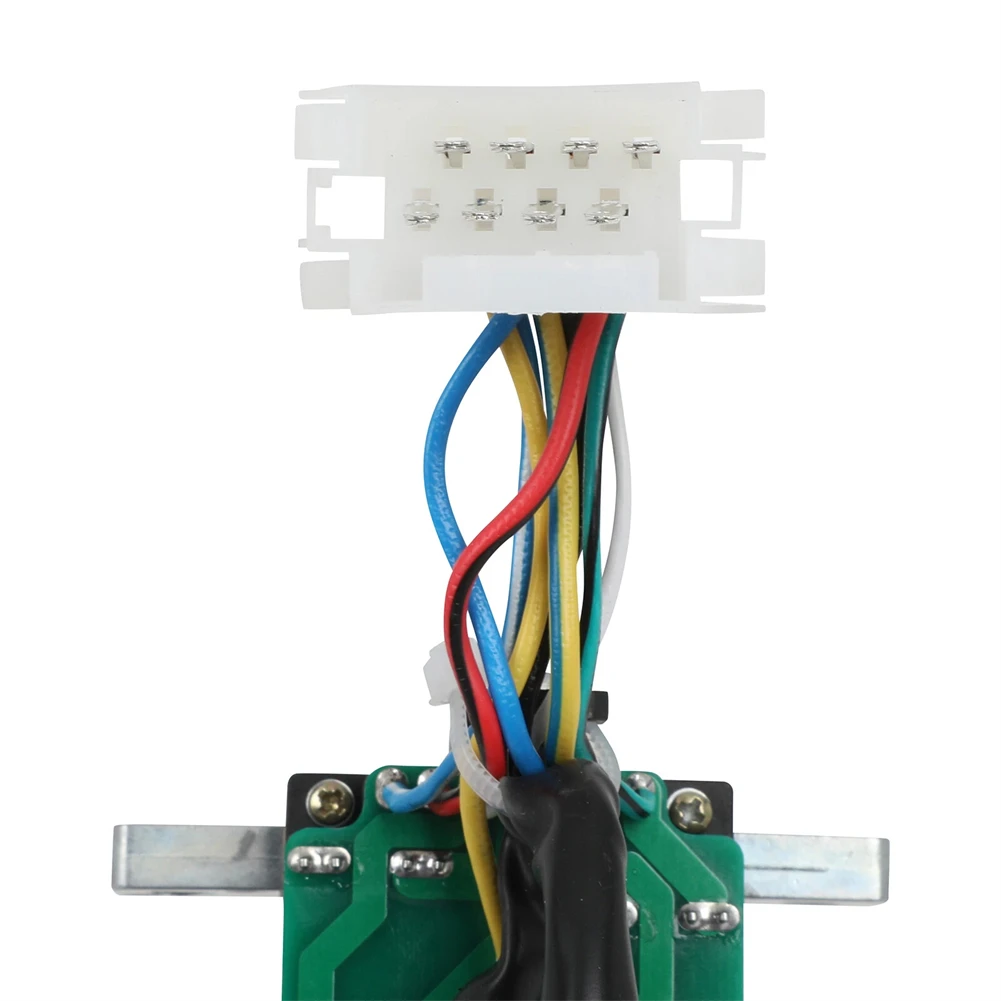 

Замена переключателя света на рулевой колонке для Volvo FH FM FL NH B12 с номером OEM 1096413 и взаимозаменяемыми деталями