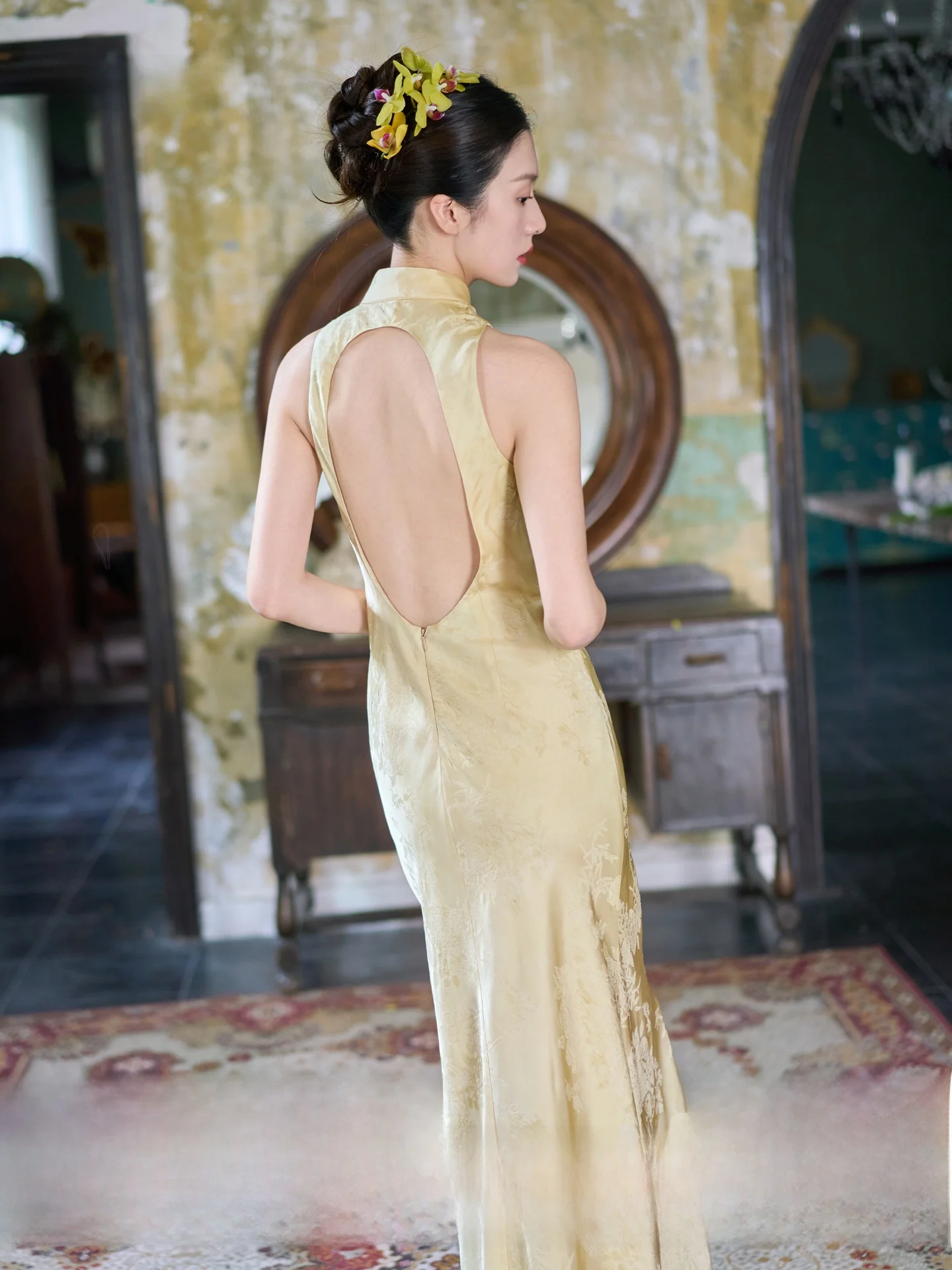 

Элегантный китайский свадебный костюм для невесты в национальном стиле, окрашенный в цвет ивовой зелени, для церемонии и торжеств.