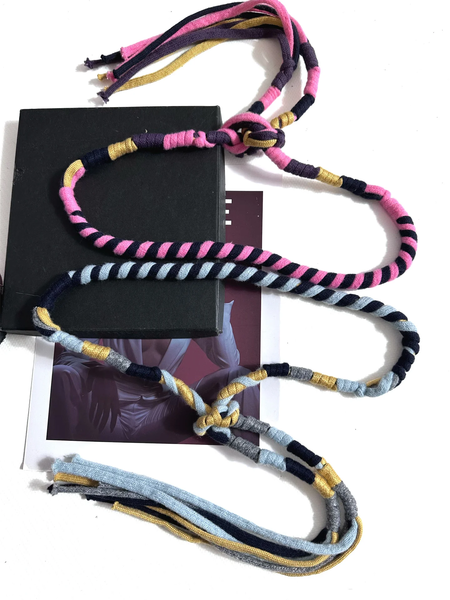 lenco-longo-colorido-tendencia-estilo-e-conforto-para-o-dia-a-dia-encontros-e-ocasioes-casuais