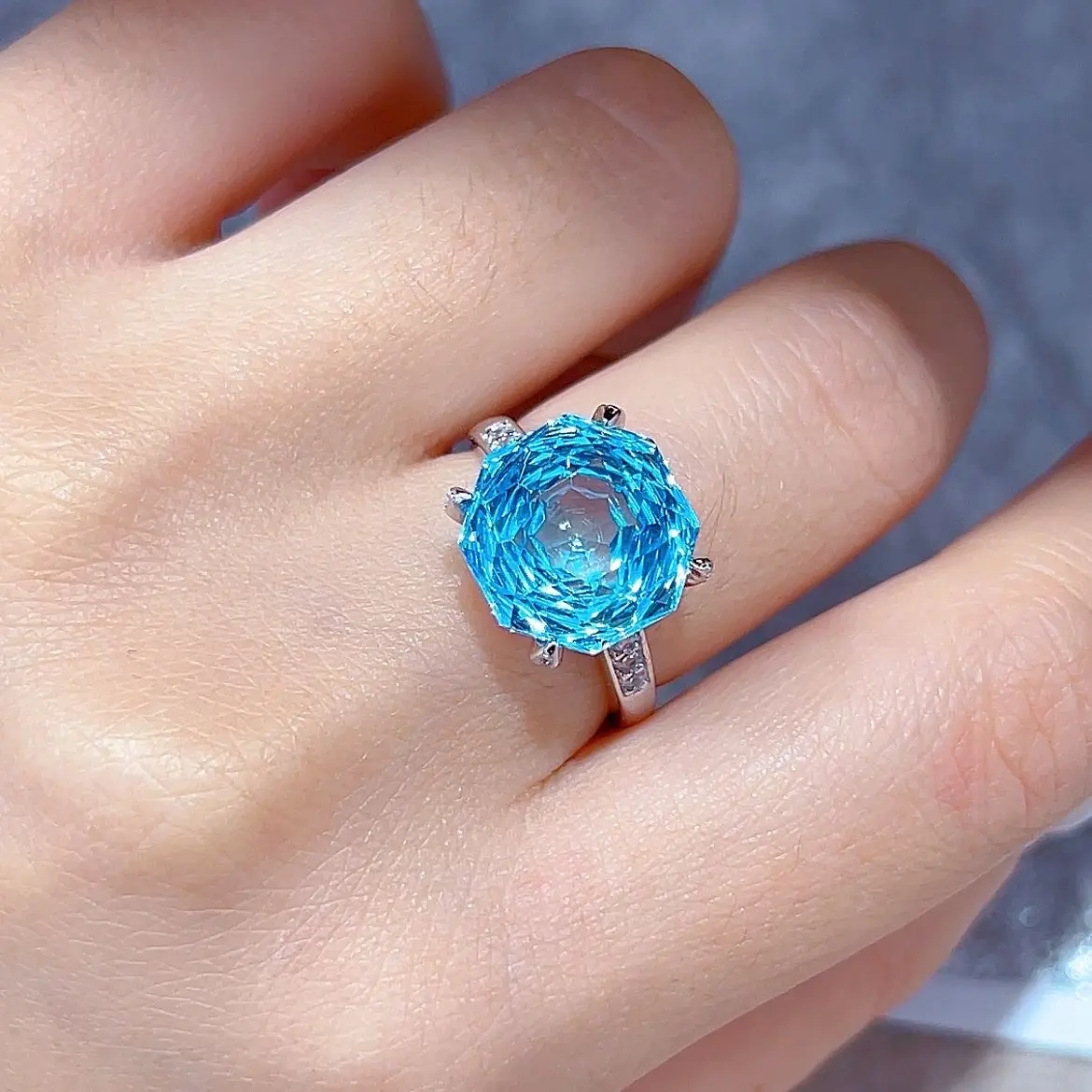 

Topaz Fine Jewelry Woman Topaz Ring With Natural Sky Blue Topaz Gemstone 12*12mm Lady Silver Topaz Ring Jewelry For Gift Party