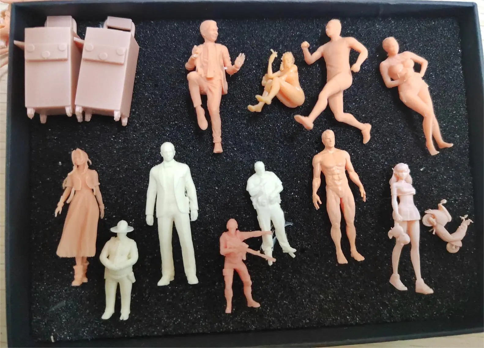 1/64 1/43 1/87 Defective Product 3PCS White Mold Randomly Shipped With Miniature Figures Dolls For Manual Painting Practice