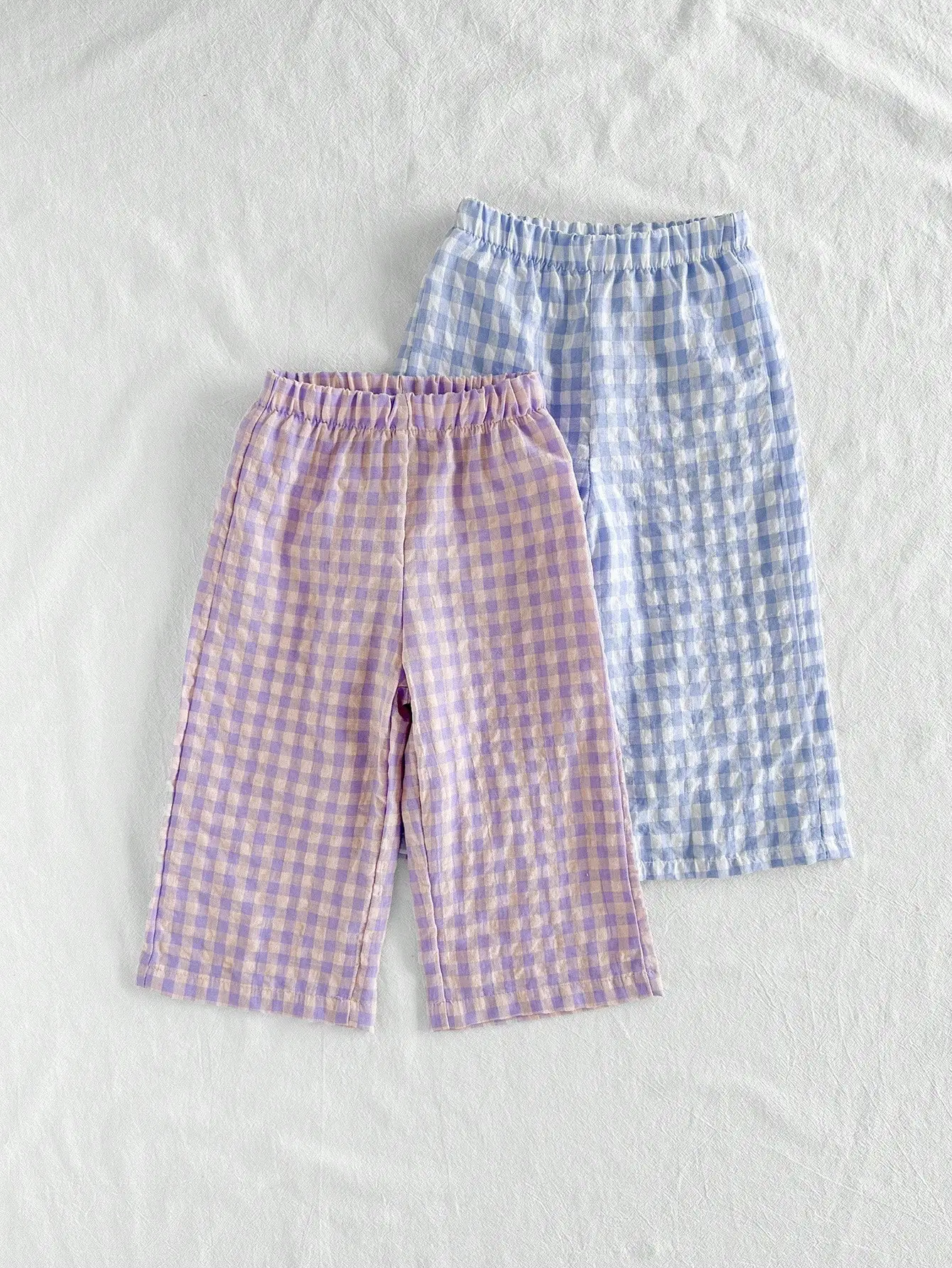 

Комплект из 2-х детских брюк-капри с широкими штанинами в клетку - мягкий хлопок, для носки весной и осенью