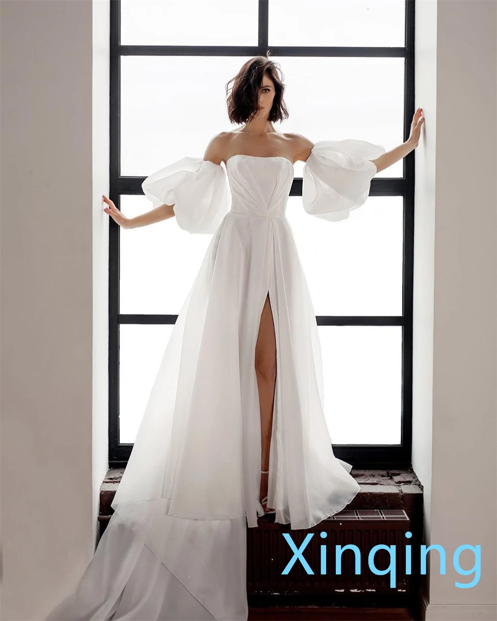 ที่กําหนดเองคุณภาพสูงอุตสาหกรรมหนักงานแต่งงาน Dreamy Strapless ชุดแต่งงานแขนที่ถอดออกได้ Classic Gothic ชุดแต่งงาน