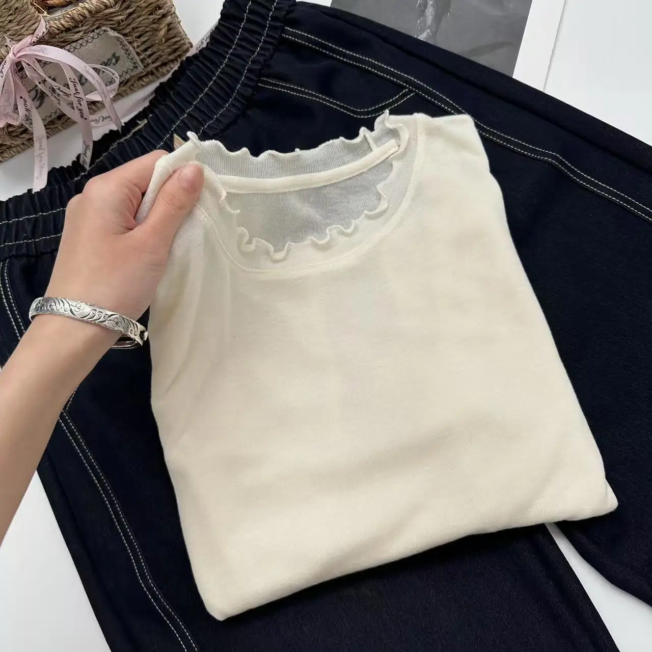 Ultra-Soft Knit Long Sleeve Pure Color Skin-Like Touch Korean Style Wood Grain  Casual T-Shirt for Young Women