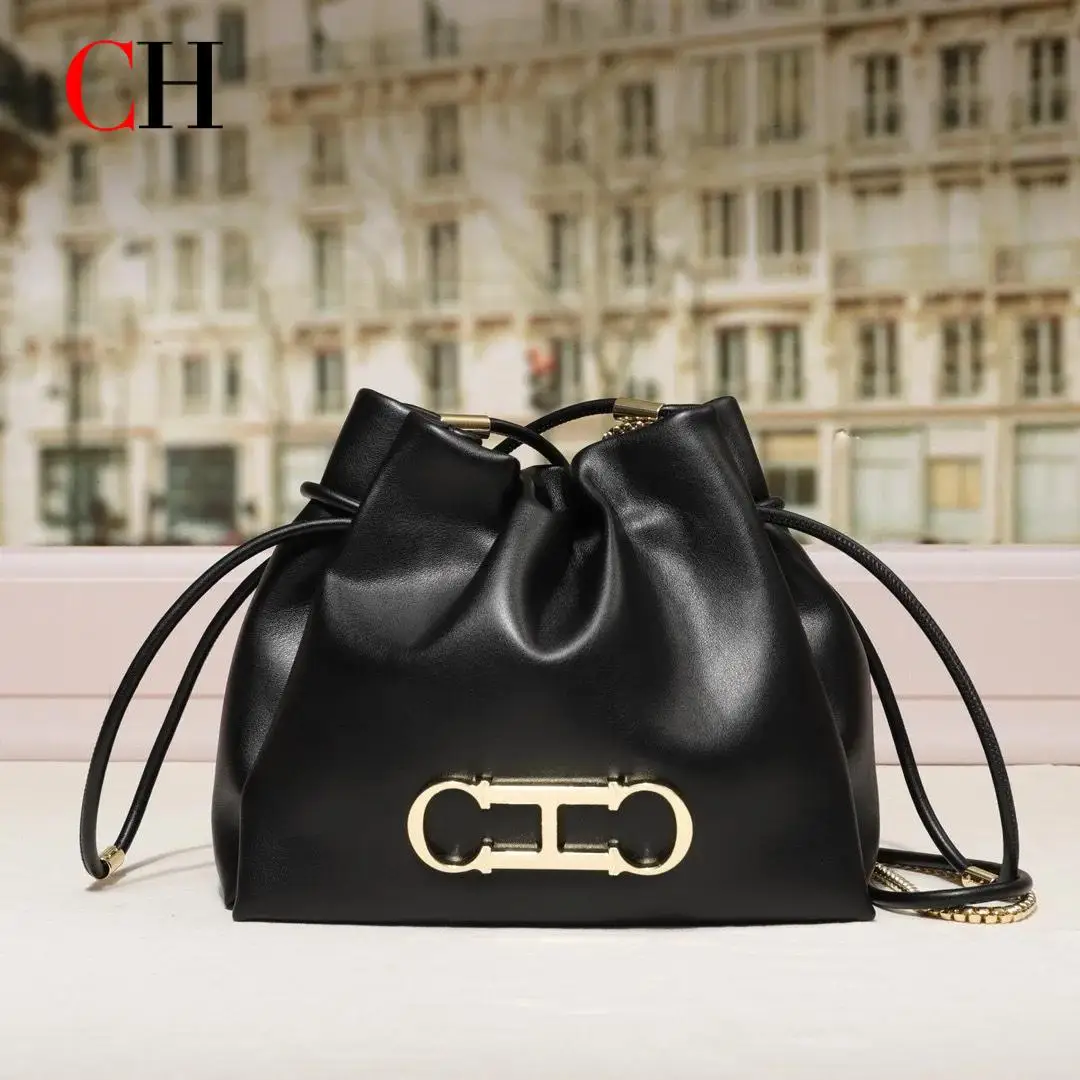 Exquisite High-Quality Large Capacity Classic Commuting Women's Shoulder Bag Fashionable Light Luxury Brand Women's Shoulder Bag
