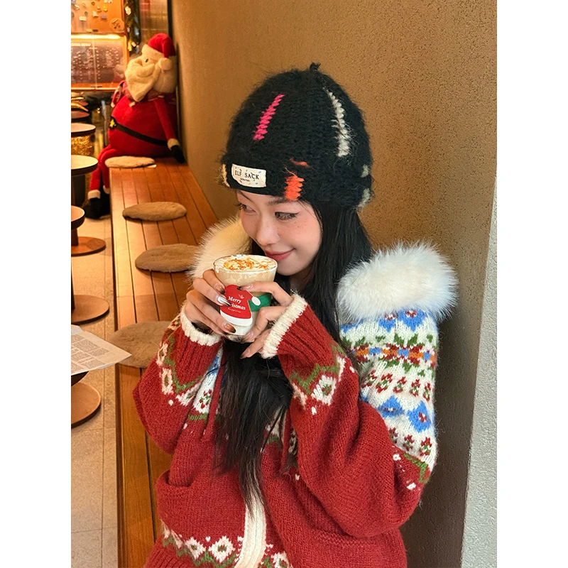 ELFSACK Y2K Cute Color Block Patch Logo Warm Knit Beanie For Women